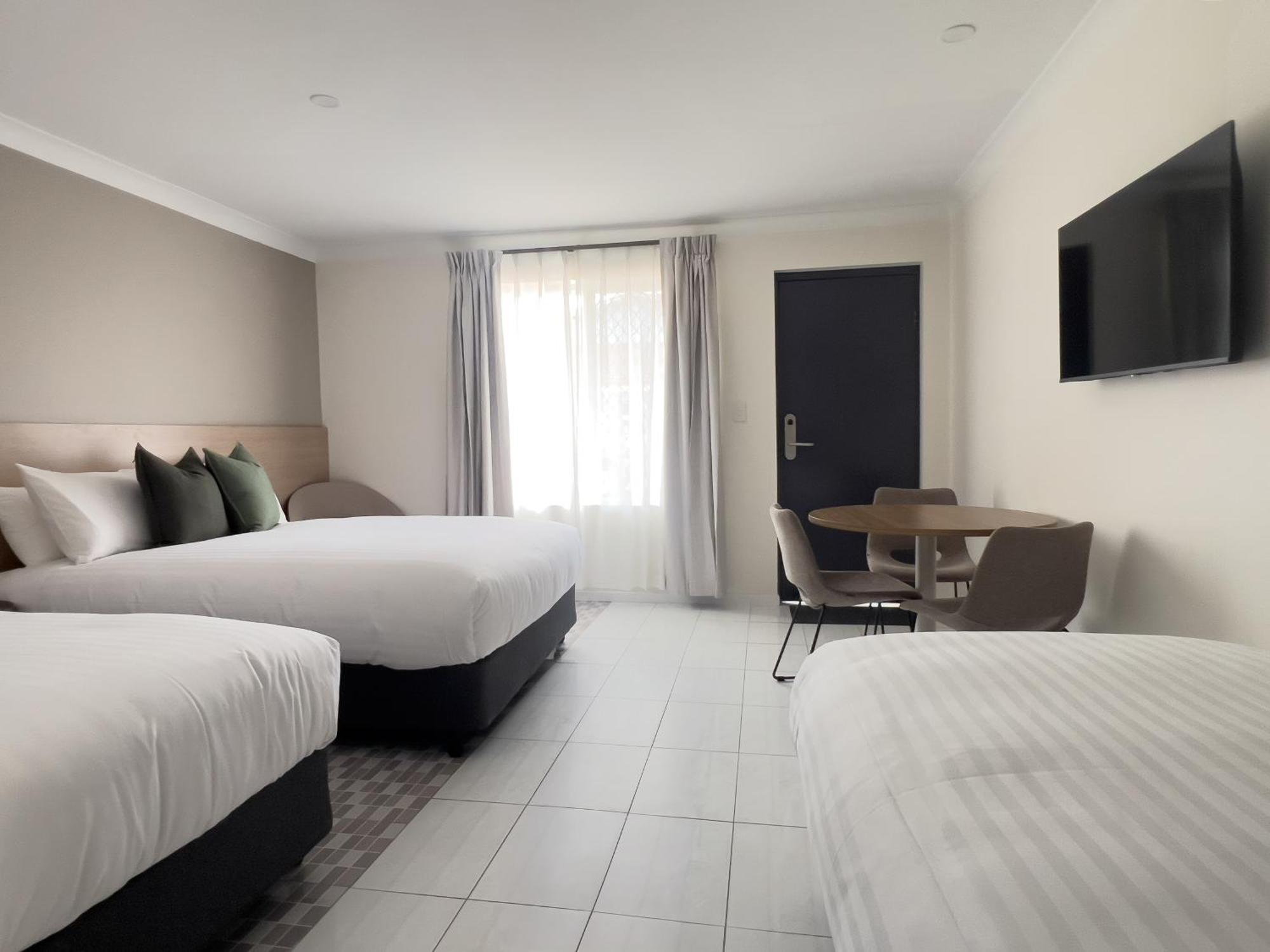 The Phoenix Artesian Spa Resort And Accommodation Мори Экстерьер фото